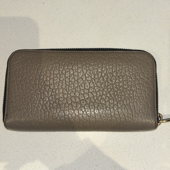 Burberry Authentic Heritage Grain Zip Around Wallet Pale Taupe - Picture 3 of 11